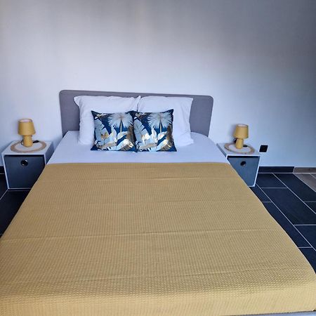 Grand Studio 2 Personnes Saint-Amand-Mont-Rond Bagian luar foto