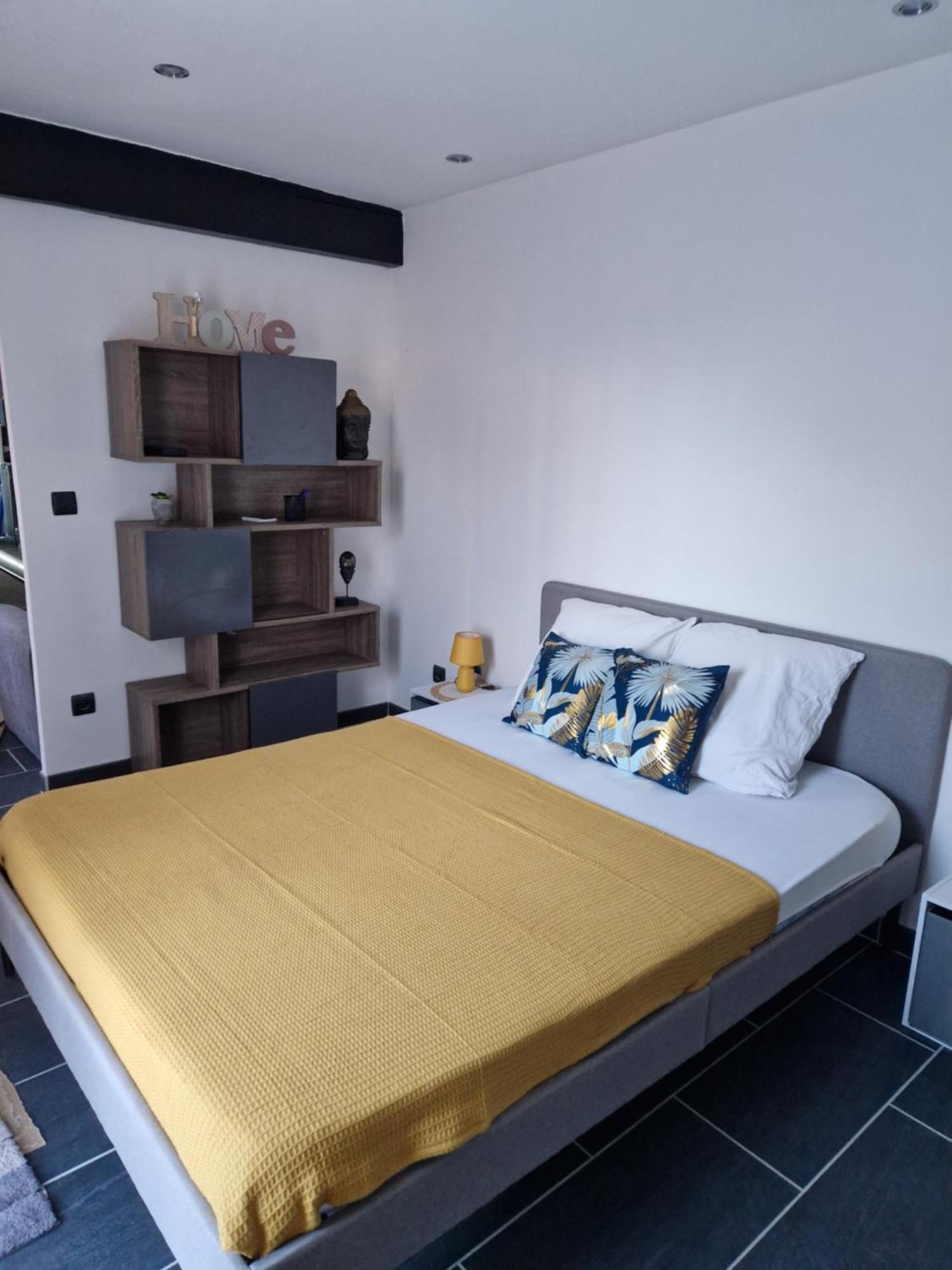 Grand Studio 2 Personnes Saint-Amand-Mont-Rond Bagian luar foto