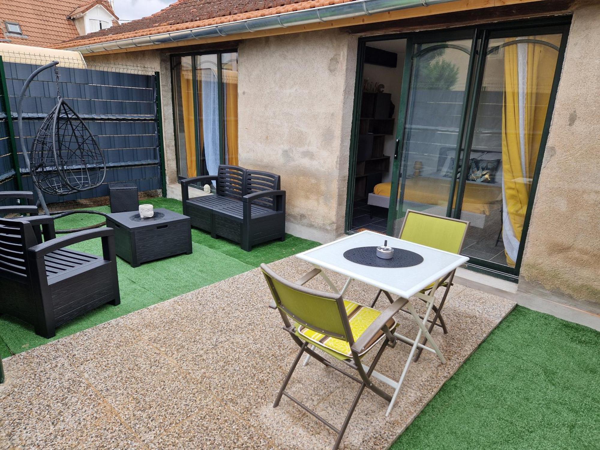 Grand Studio 2 Personnes Saint-Amand-Mont-Rond Bagian luar foto